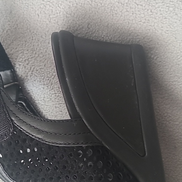 Sz 6 black leather "Earth" sandals like walking on air - Picture 5 of 14